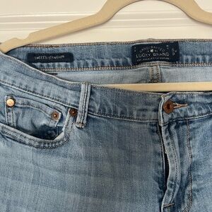 Lucky Brand women's Light Wash Straight Jeans
